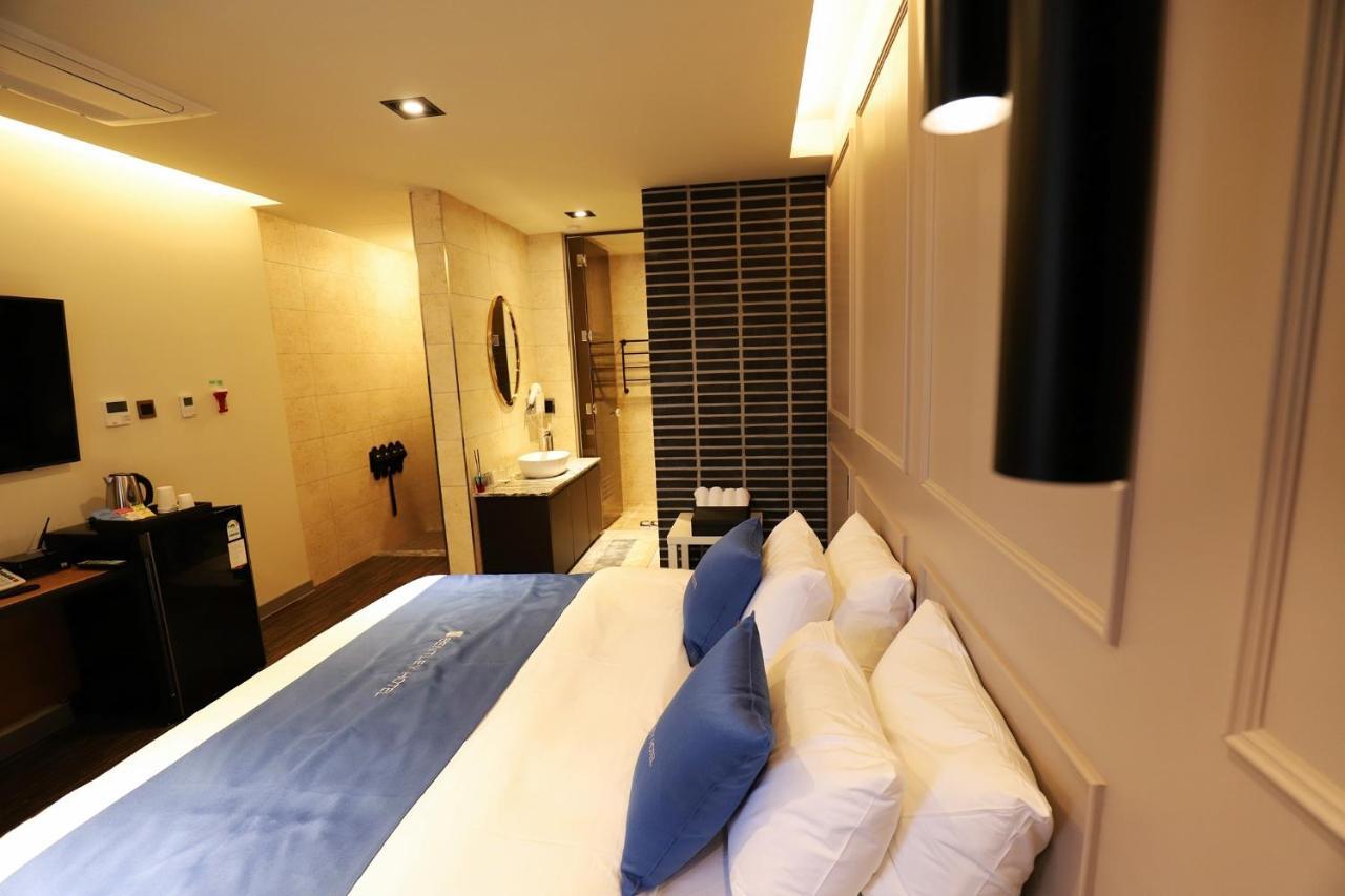 Chuncheon Hotel Bentley Экстерьер фото