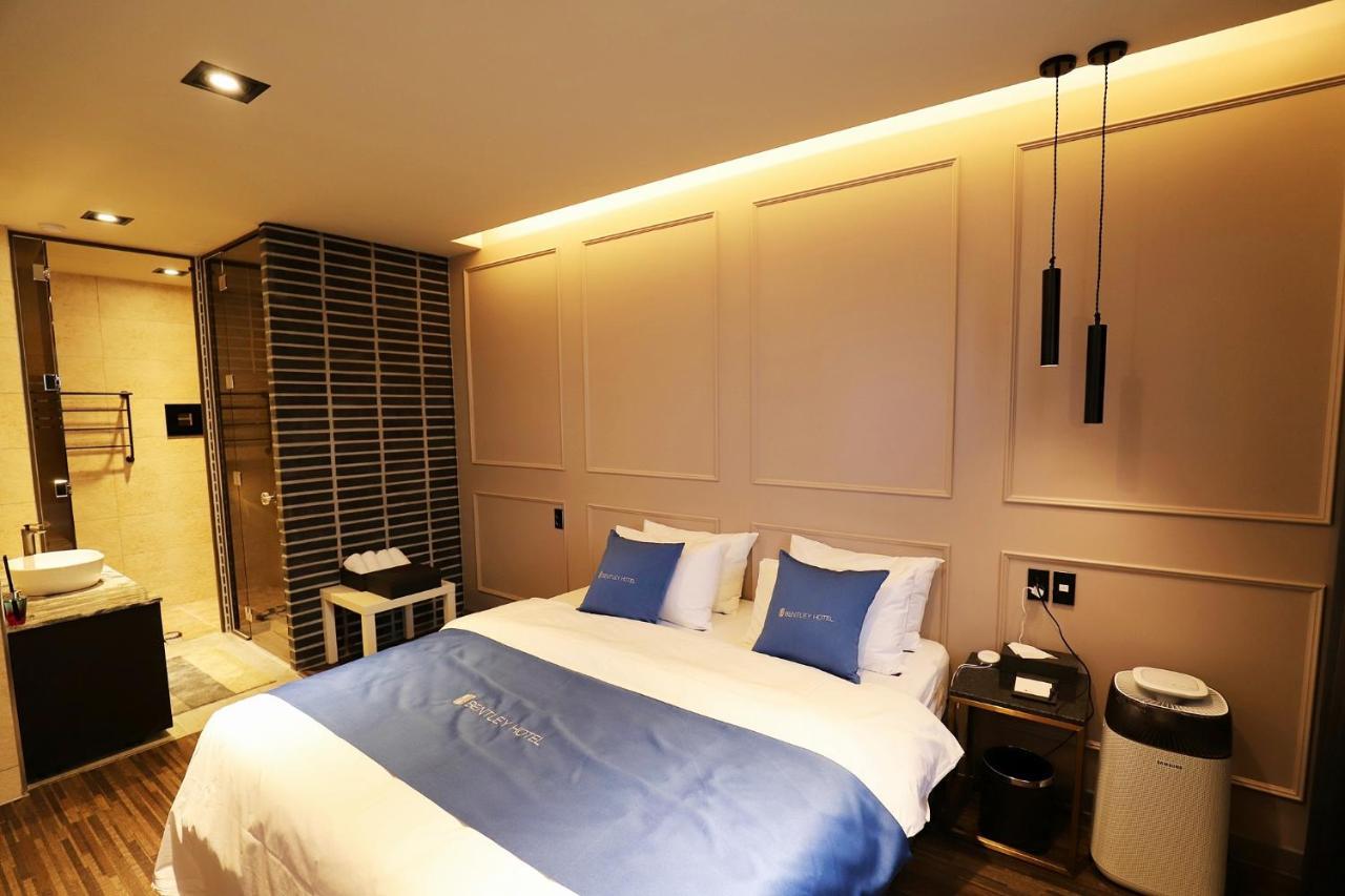 Chuncheon Hotel Bentley Экстерьер фото