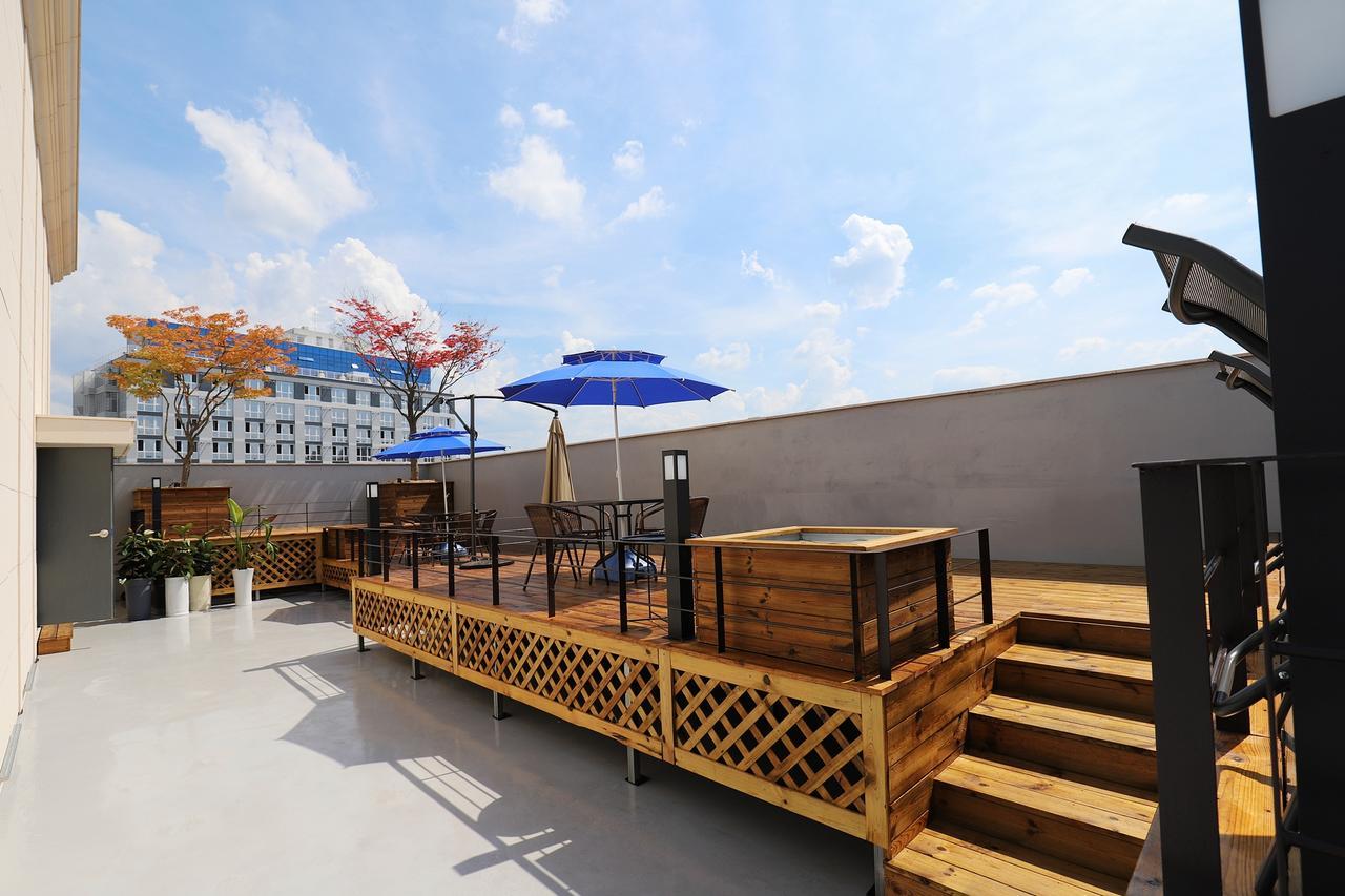 Chuncheon Hotel Bentley Экстерьер фото