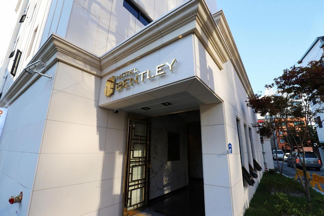 Chuncheon Hotel Bentley Экстерьер фото