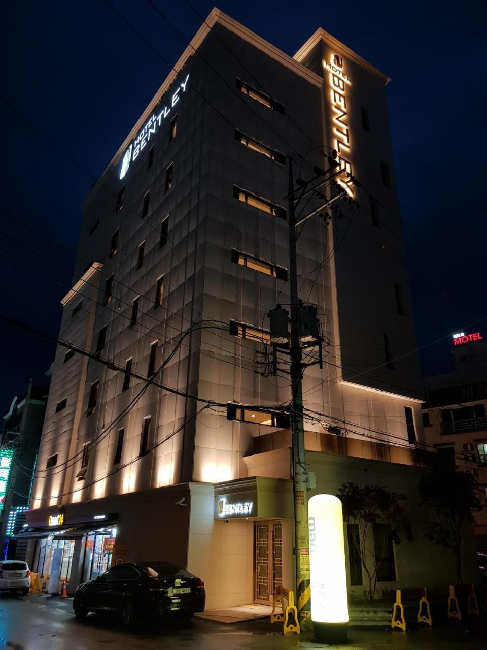 Chuncheon Hotel Bentley Экстерьер фото