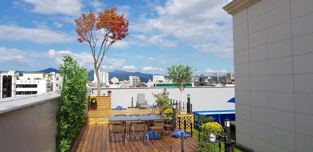 Chuncheon Hotel Bentley Экстерьер фото