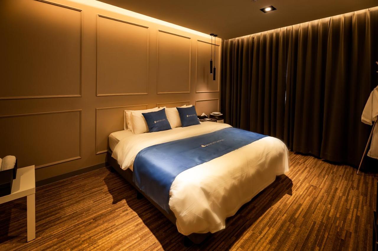 Chuncheon Hotel Bentley Экстерьер фото