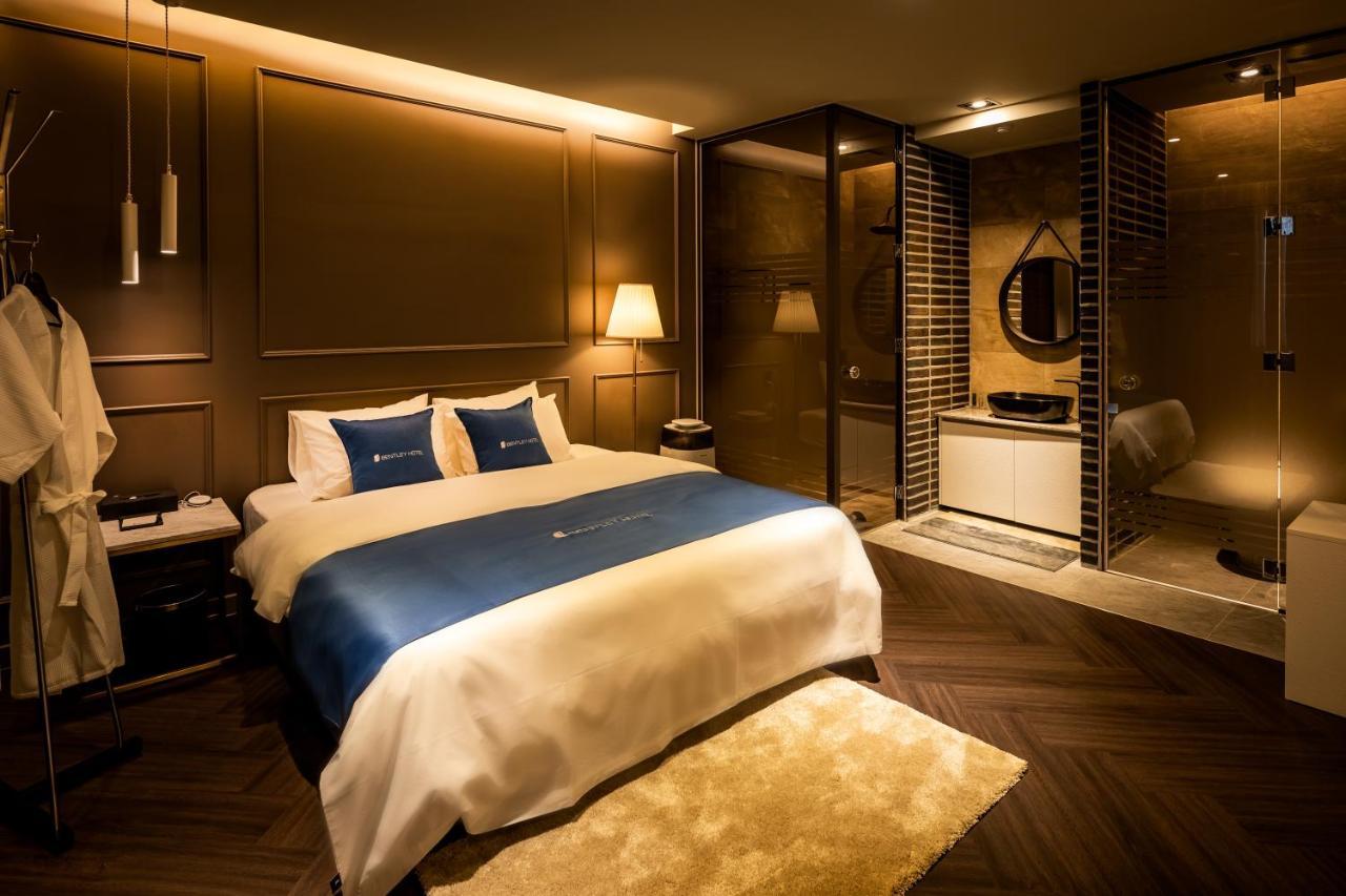 Chuncheon Hotel Bentley Экстерьер фото