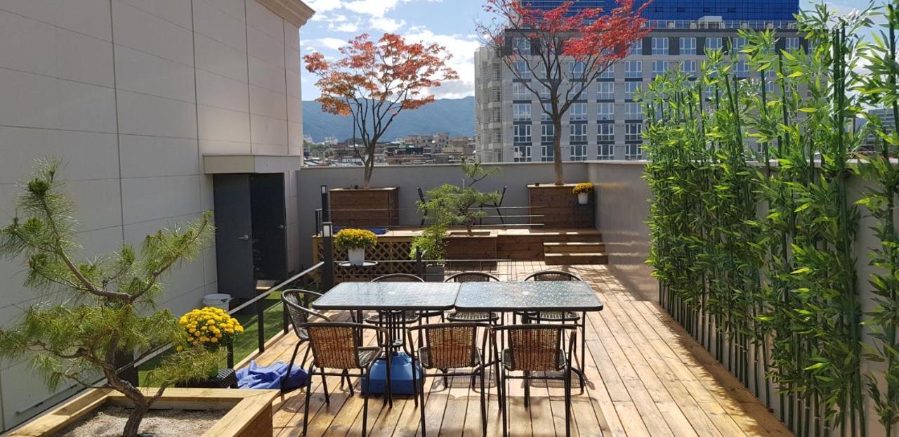 Chuncheon Hotel Bentley Экстерьер фото