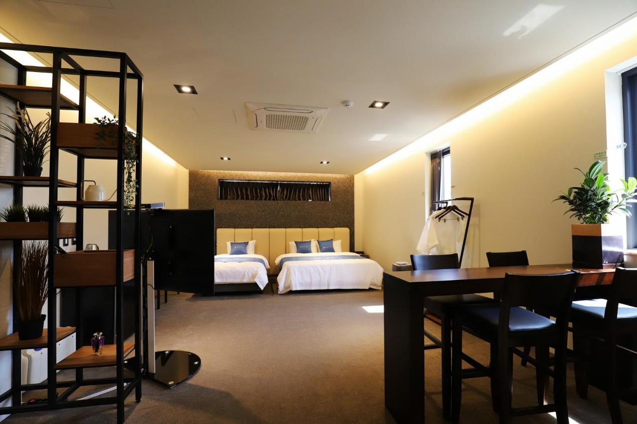 Chuncheon Hotel Bentley Экстерьер фото